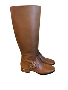 8 TORY BURCH Boots