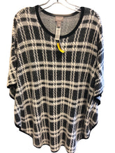 Load image into Gallery viewer, Size L/XL CHICO&#39;S Sweater
